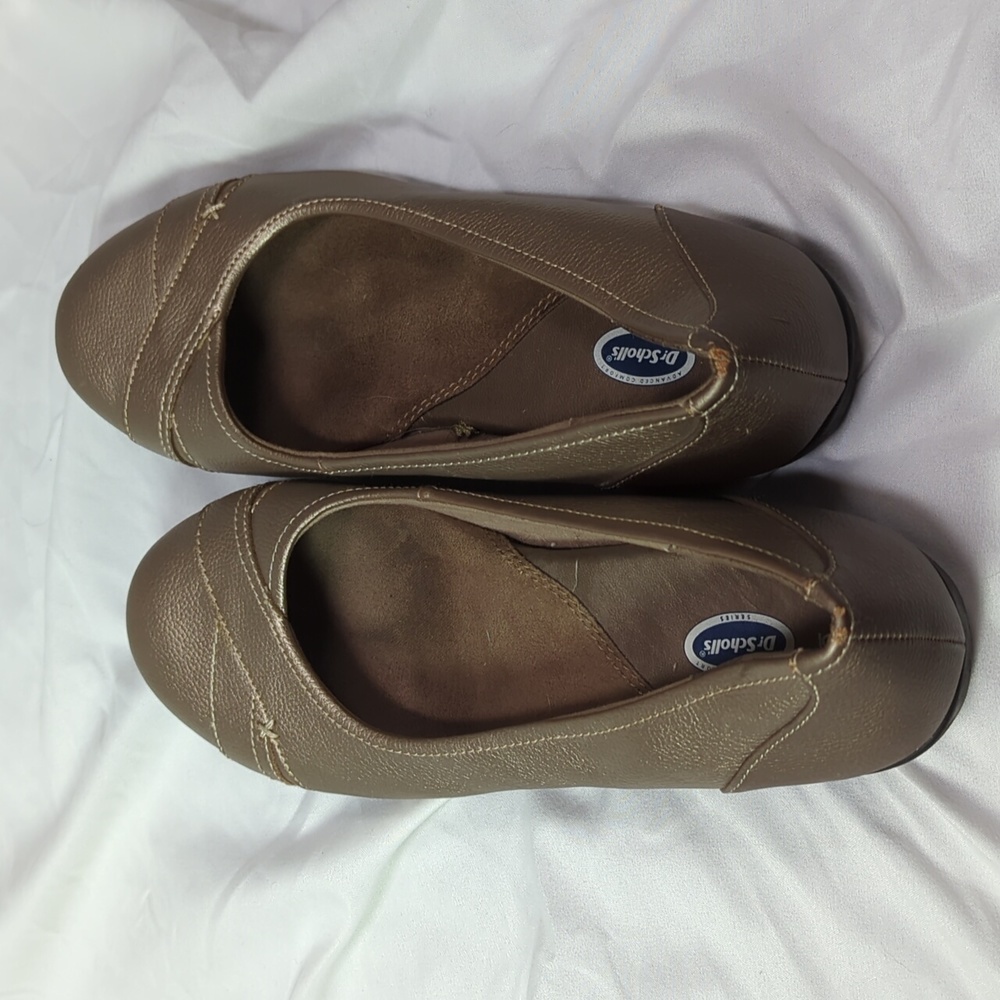 Dr Scholl's Sz 9 Gold/Copper Flats. Comfortable and stylish comfort flats - Picture 5 of 12